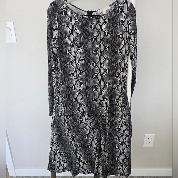 Michael Kors Black and Gray Snake Print Long Sleeve Dress - Picture 5 of 8